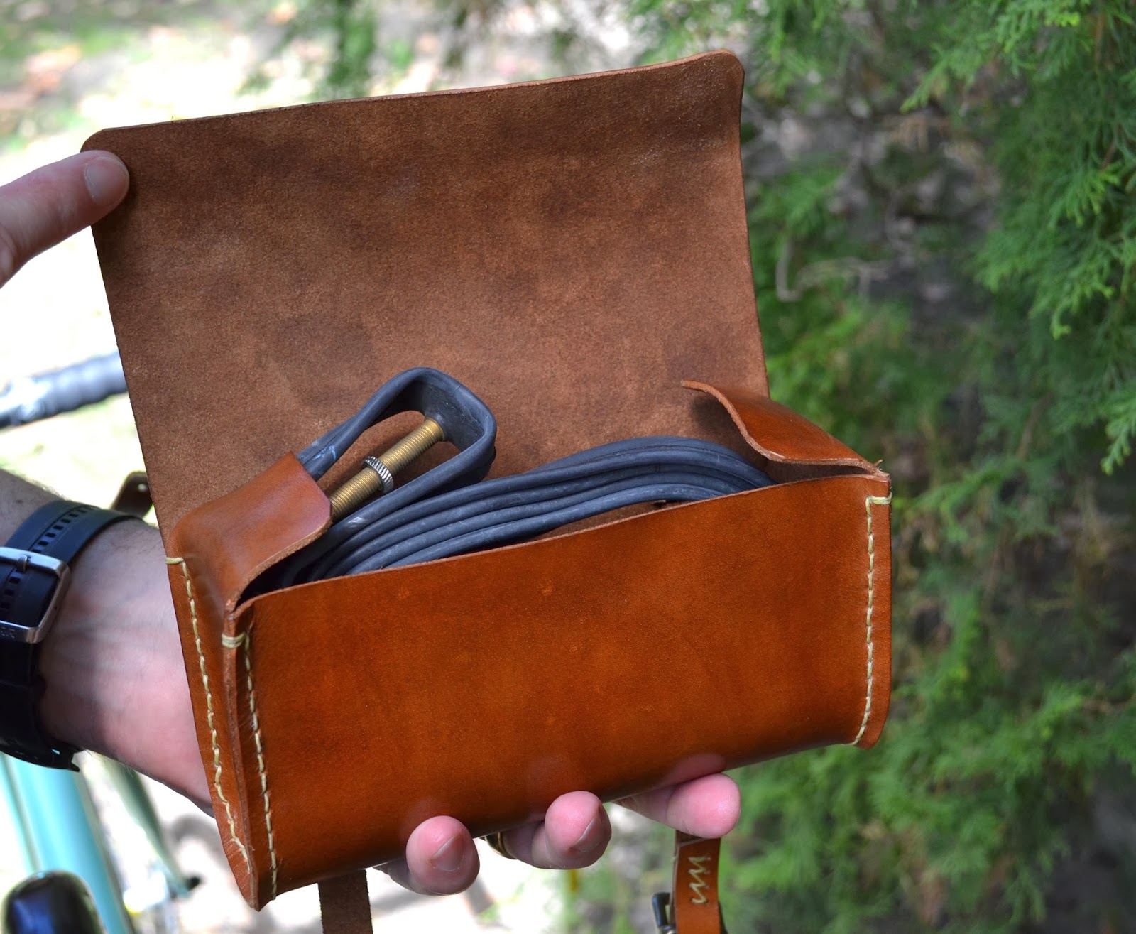 Sew Unravelled LEATHERWORKED JUST A LITTLE LEATHERWORK