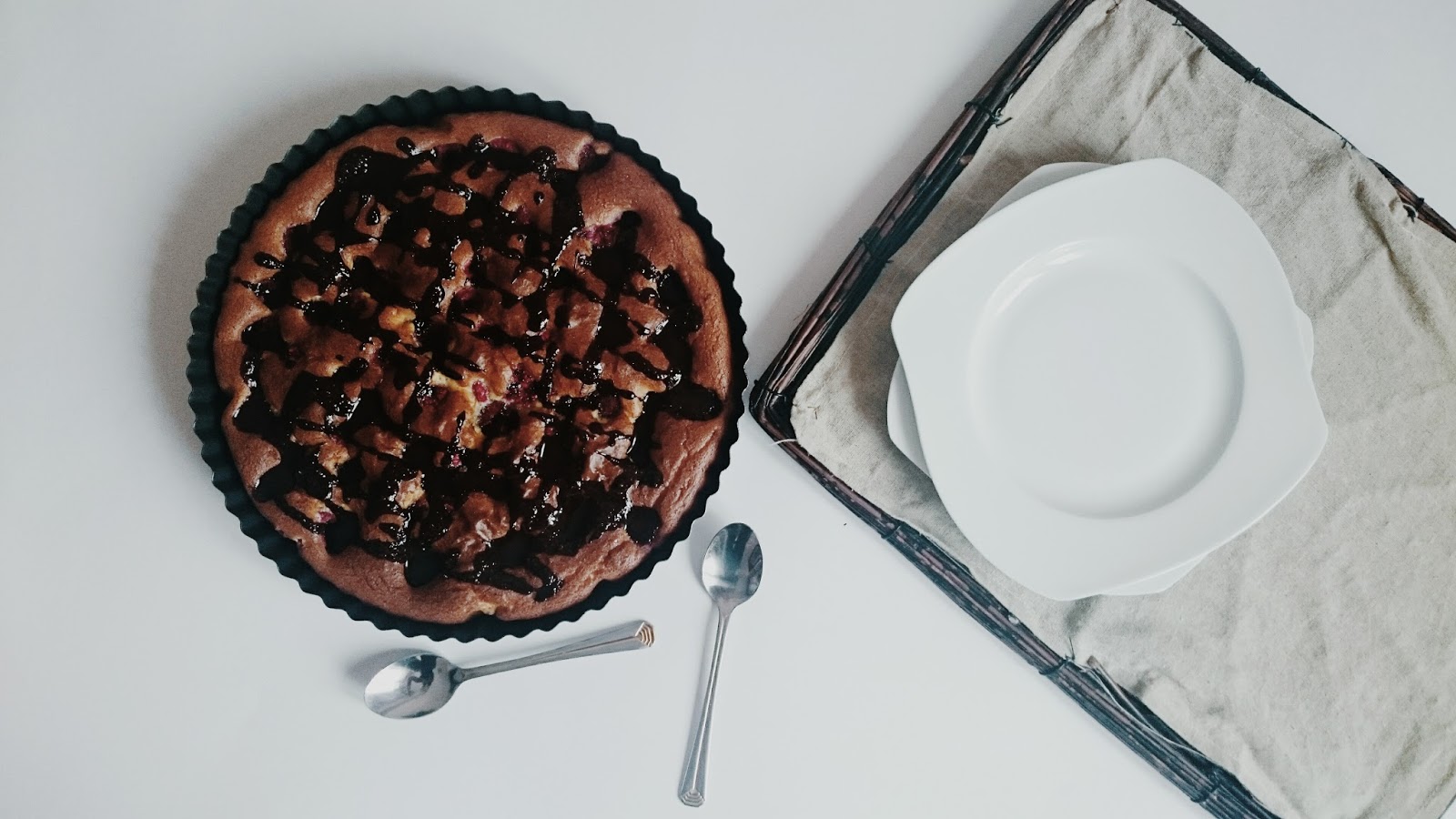 Ciasto jogurtowe z malinami - bez glutenu, bez cukru