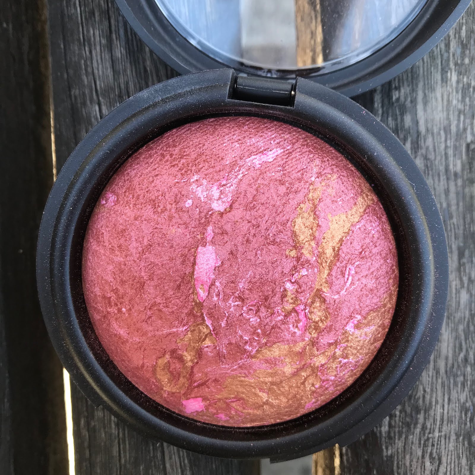 The [not so] girly girl REVIEW FLORMAR Terracotta BlushOn