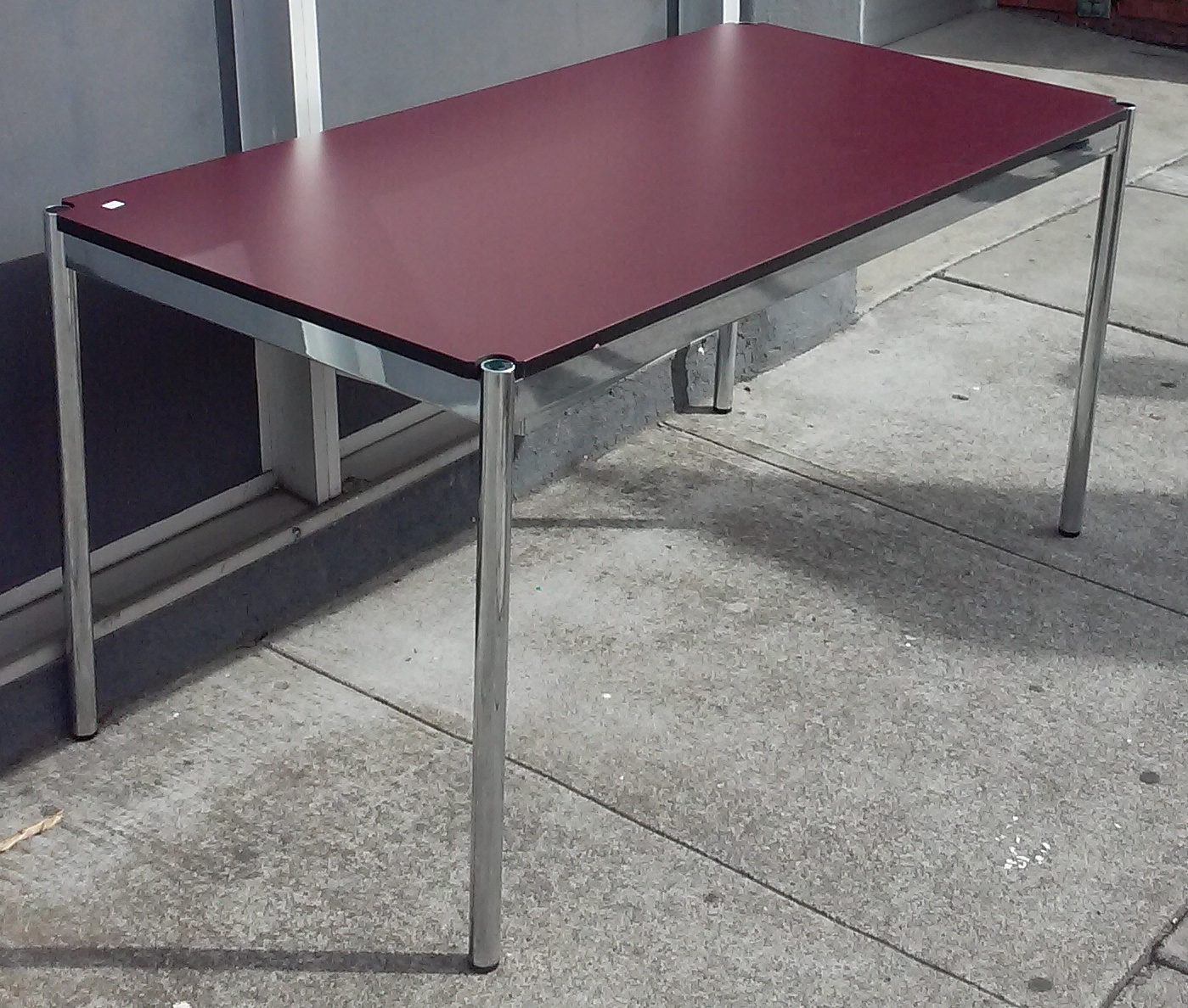 UHURU FURNITURE & COLLECTIBLES SOLD 13518 Formica & Chrome 59" x 29