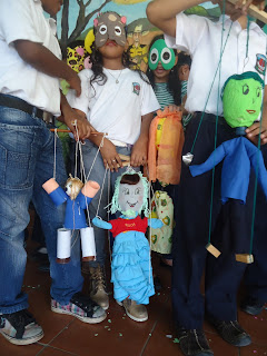 La Fundación Federación de jóvenes de Venezuela "Fejoven" promoviendo el Arte Teatral a través del taller de Marionetas con material en desuso en la U.E.B. Auyantepuy