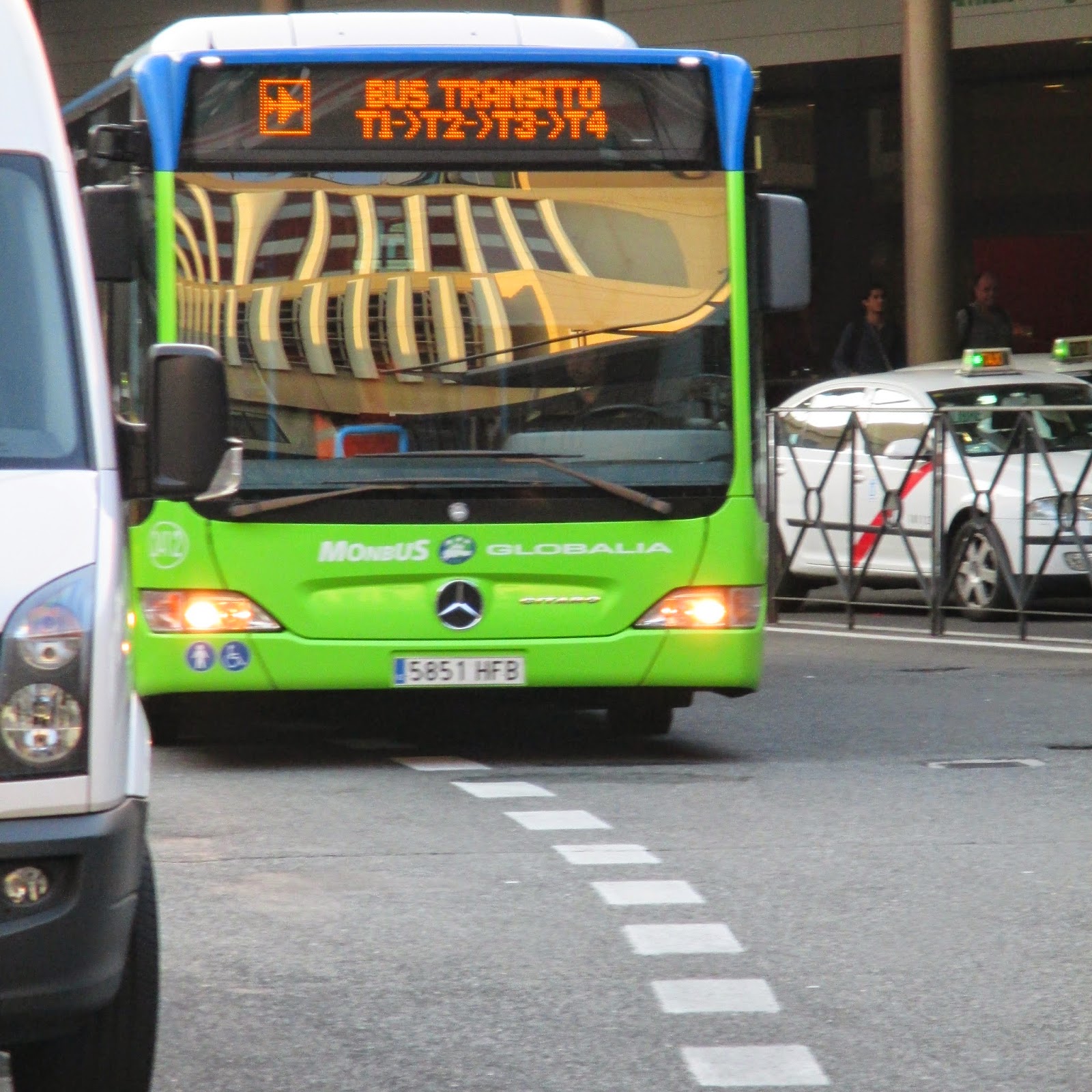 EMT bus bus transito barajas T4T2