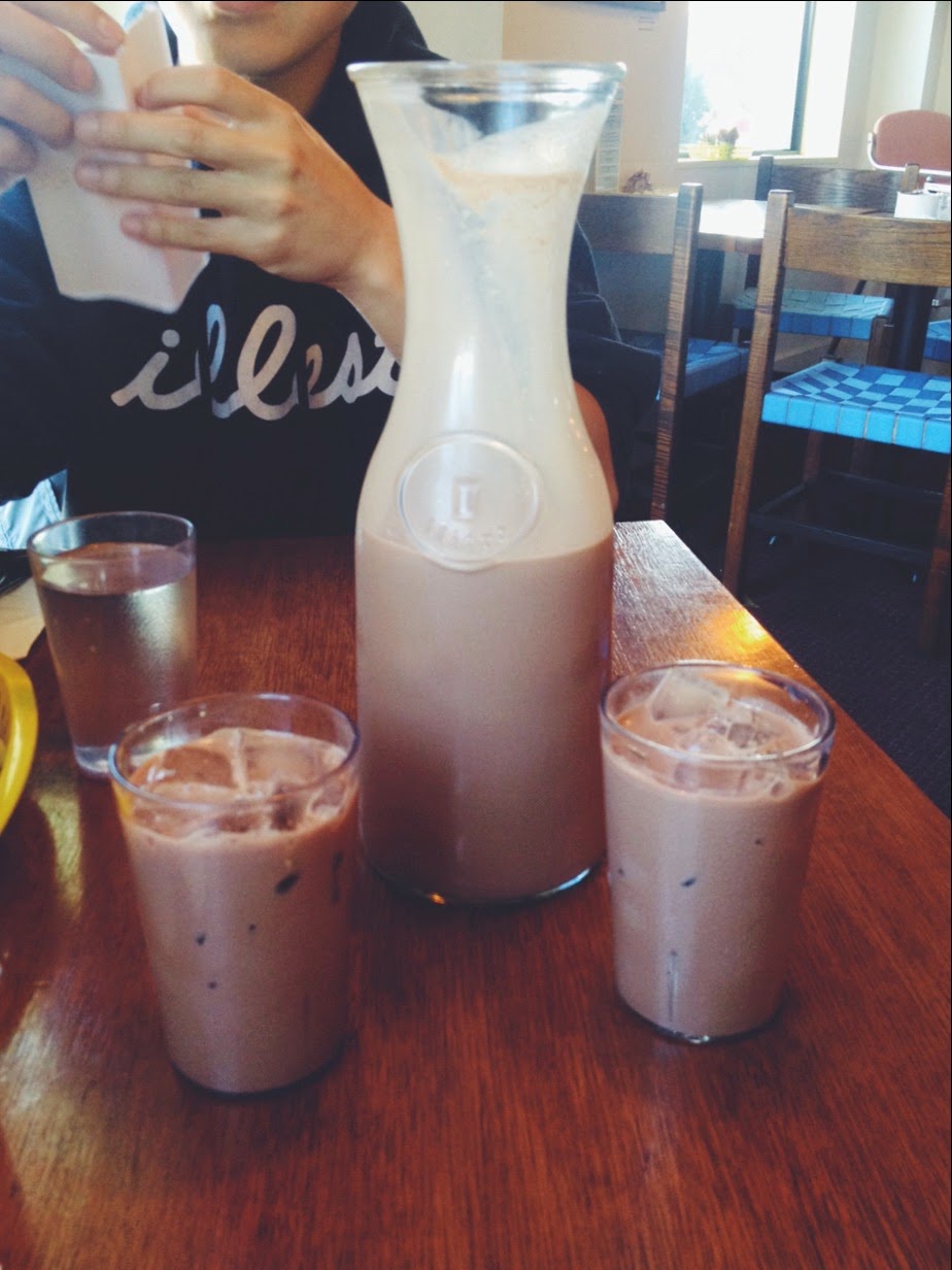 Hailey's Foodventures Review Yolks Restaurant & Commisary