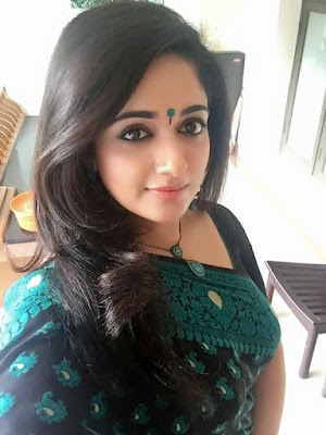 hot actress kavya photos