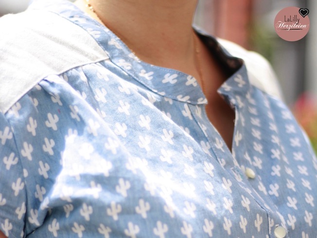 Ein Jeanskleid: Symbol von Gemütlichkeit und Sommer zugleich. Mit dem Schnittmuster Marigold kann man sowohl aus Jenas als auch aus vielen weiteren Webstoffen einfach ein Blusenkleid für Damen selber nähen.