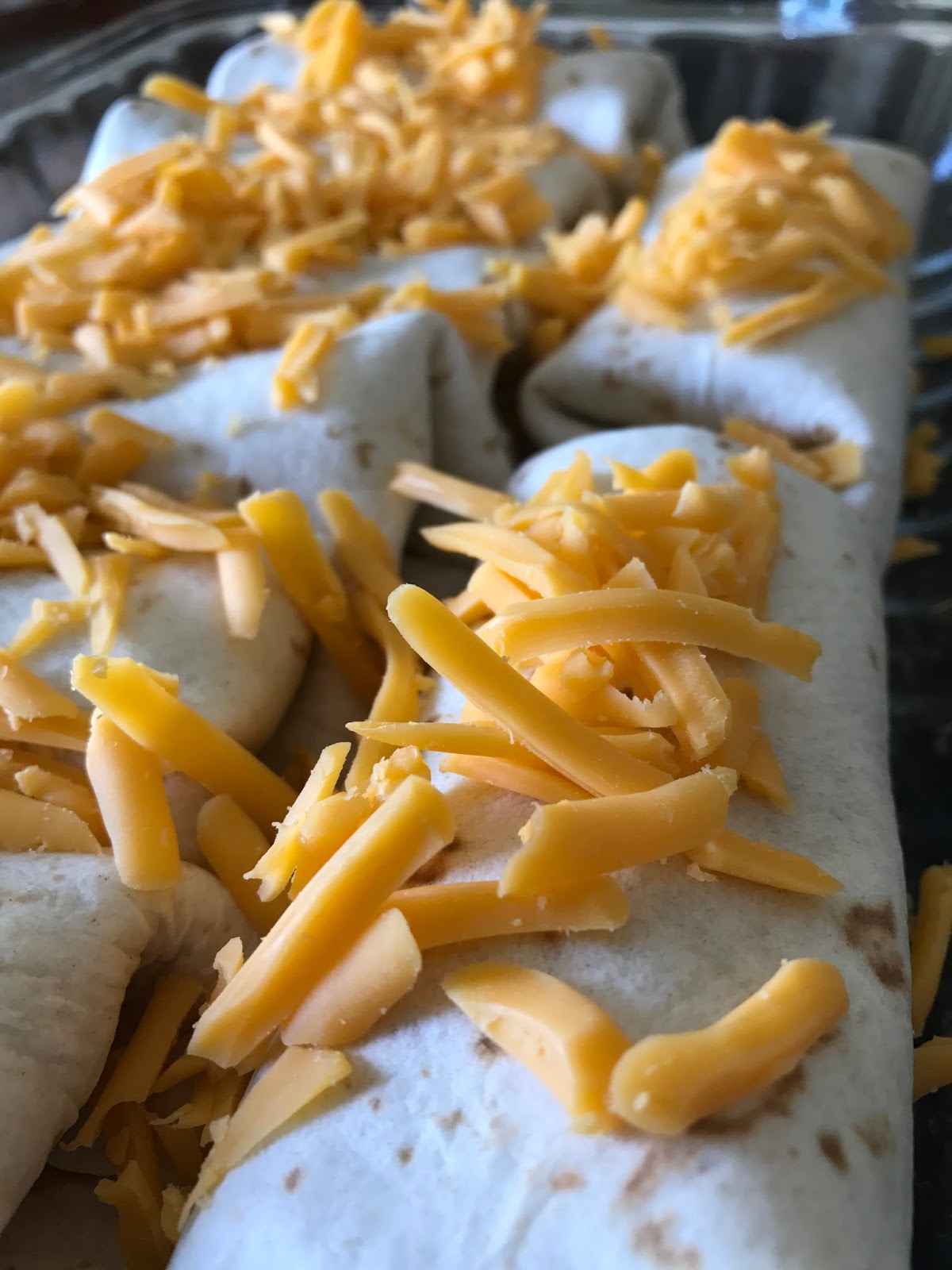 Easy Shredded Chicken Burritos