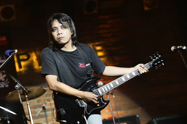 Mari Belajar, dan Berbagi 6 Gitaris Papan Atas Indonesia