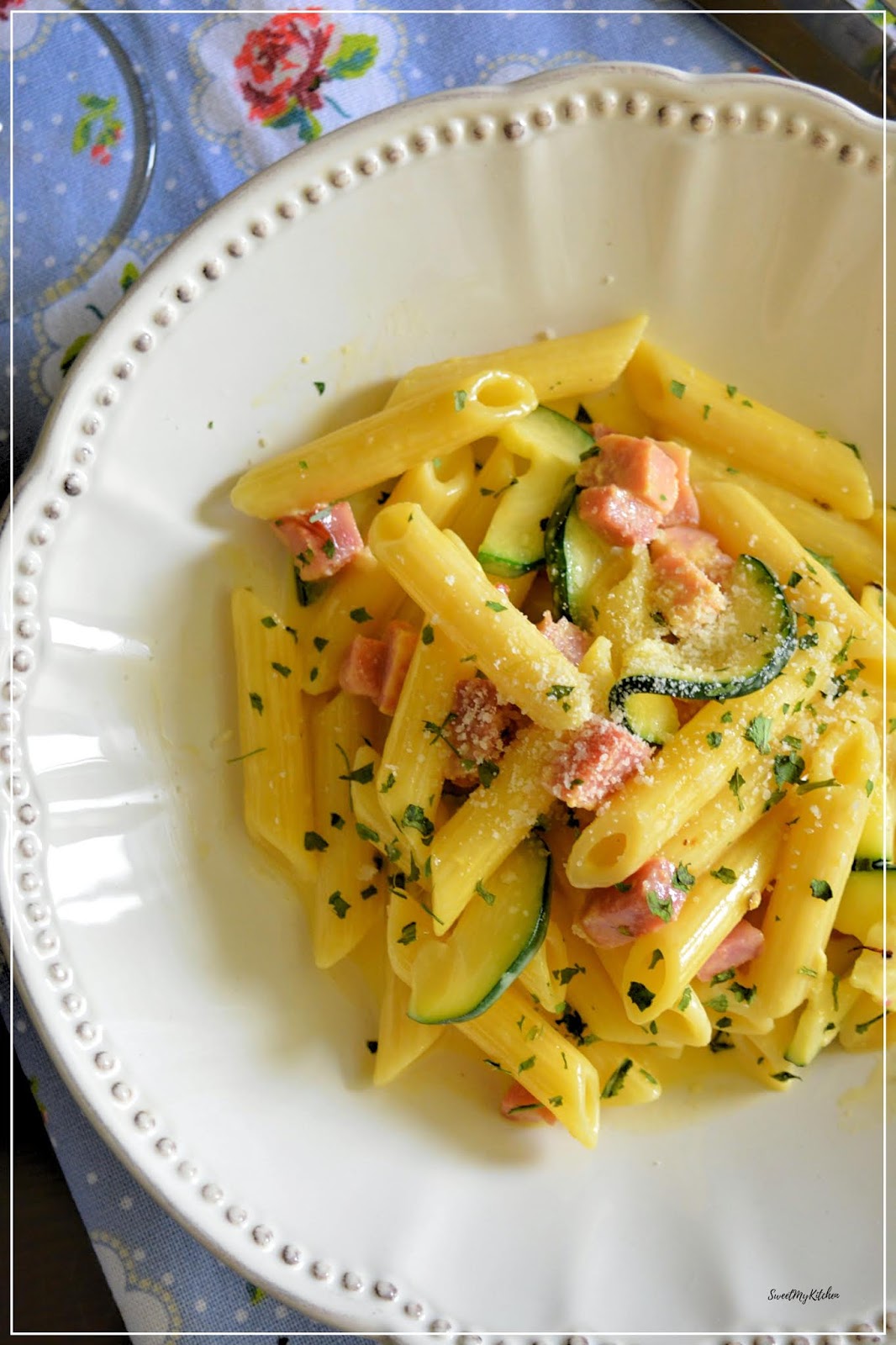 Sweet my Kitchen Penne carbonara de bacon e courgette