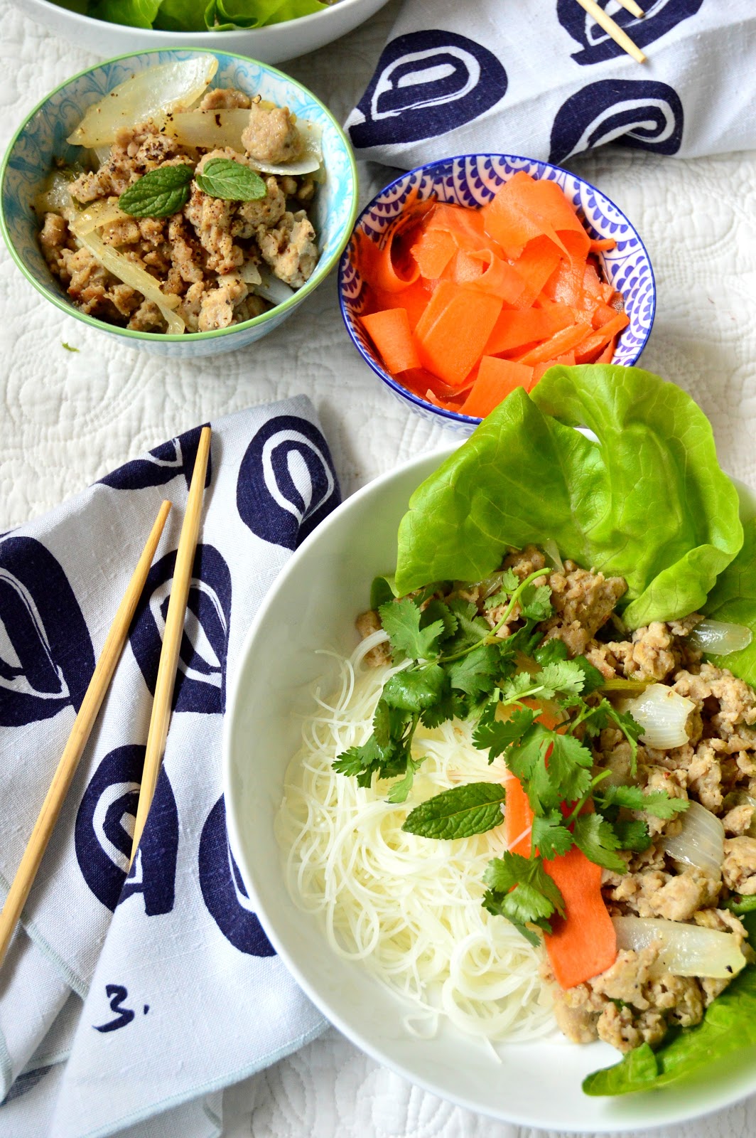 Vietnamese Chicken with Vinegar and Lemongrass is quickly stir fried and can be served over rice, in a bowl or with lettuce. This peppery, tangy garlic chicken is so good! #vietnamesefood #vietnameserecipes #vietnamesechicken #chicken www.thisishowicook.com Vietnamese Chicken with Vinegar and Lemongrass is quickly stir fried and can be served over rice, in a bowl or with lettuce. This peppery, tangy garlic chicken is so good! #vietnamesefood #vietnameserecipes #vietnamesechicken #chicken www.thisishowicook.com