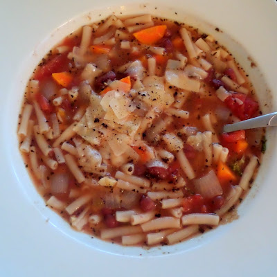 Minestrone Soup:  A simple, vegetarian, Italian style soup made with vegetables, beans, pasta, tomatoes and spices.