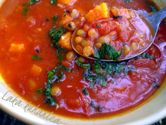 Lentil and tomato soup by Laka kuharica: easy, quick and nutritious winter soup.