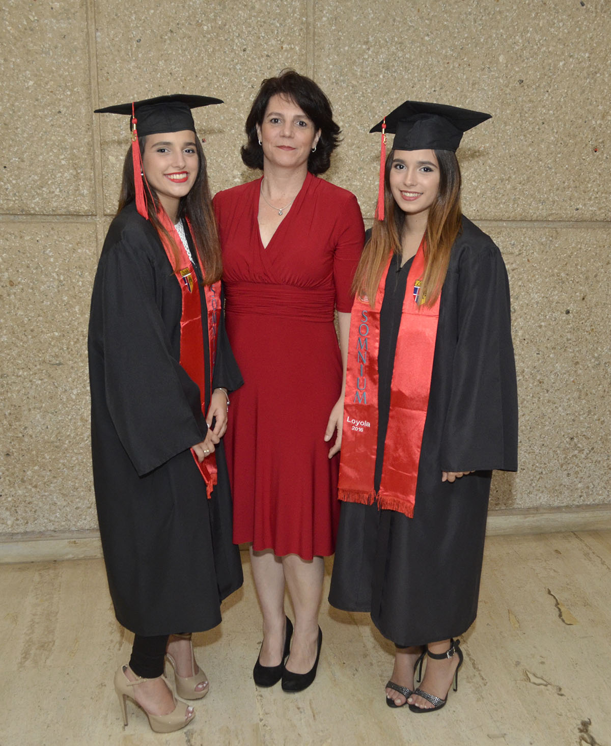 Las Sociales y Espectaculos Colegio Loyola Celebra Despedida y