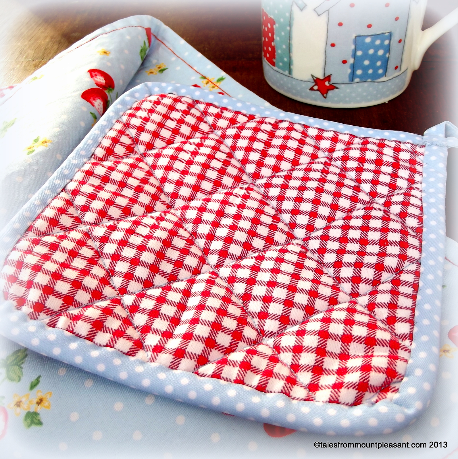 Tales from Mount Pleasant Pretty pot holder tutorial