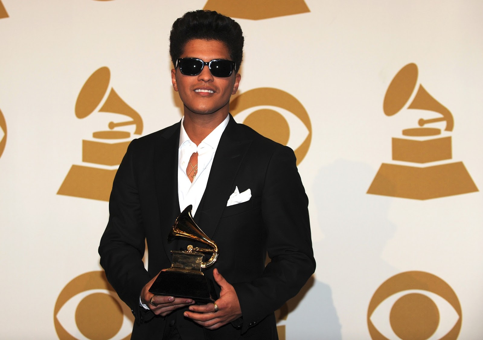 Марс награды. Bruno Mars Grammy.