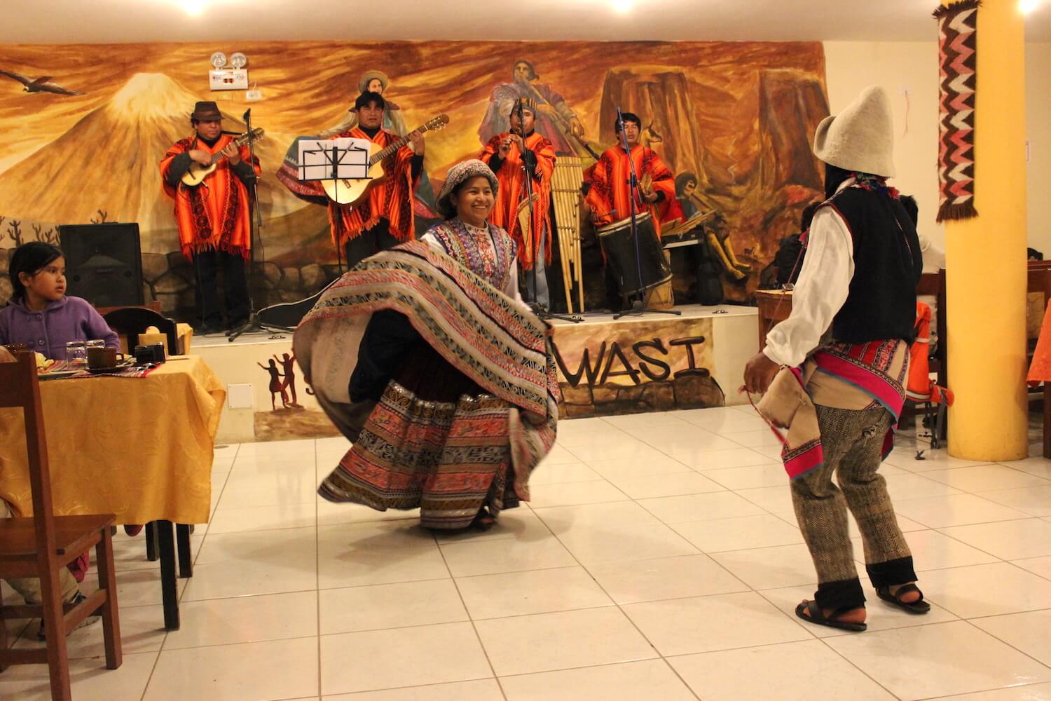 restaurant with dance in chivay