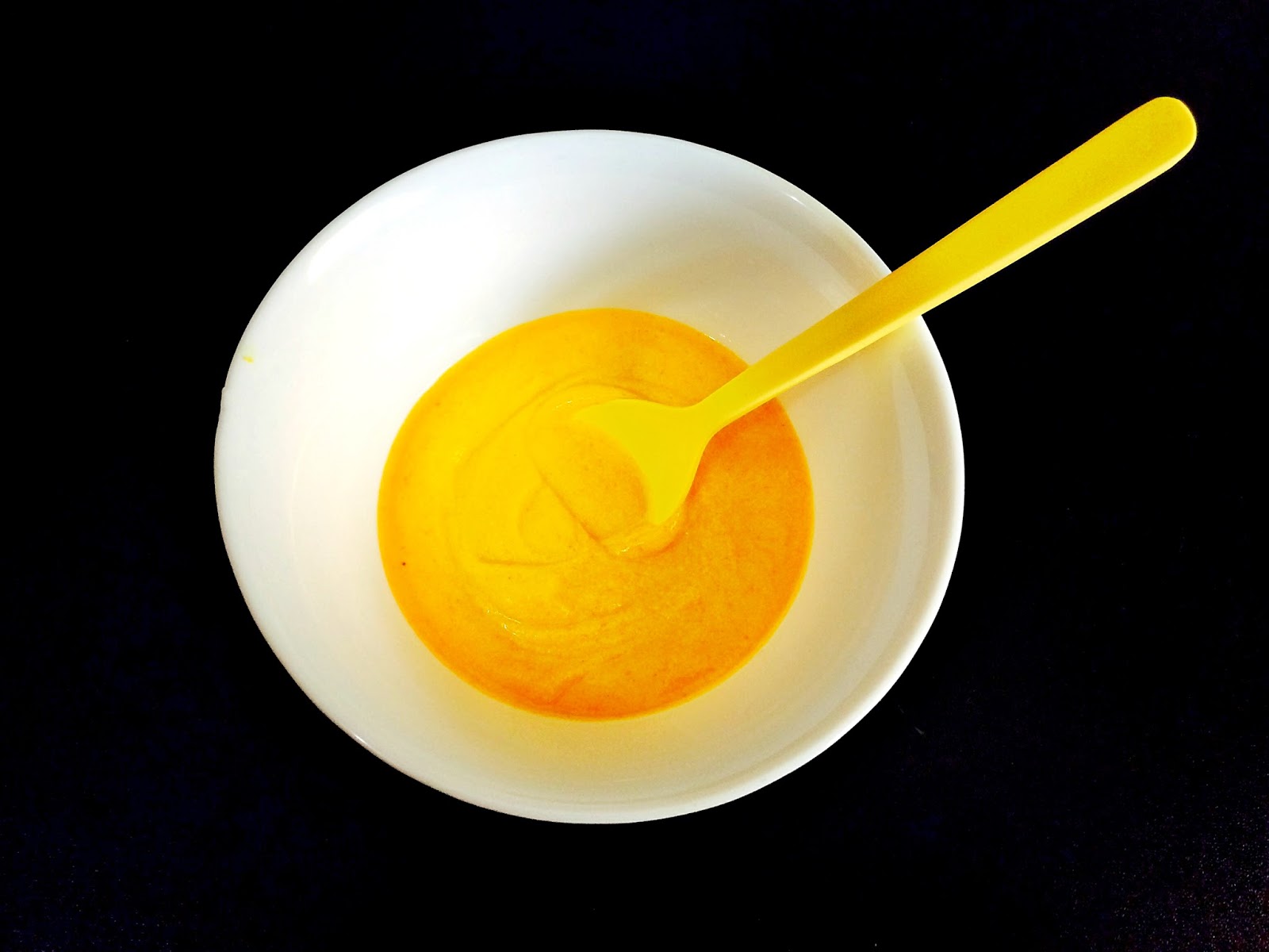 Kitchen Beauty DIY Turmeric, Rice Flour and Yoghurt Mask ATM