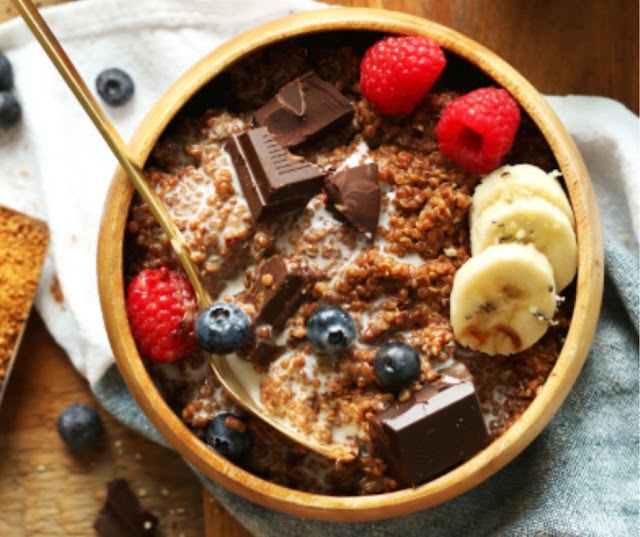 Dark Chocolate Quinoa Breakfast Bowl Dark Chocolate Quinoa Breakfast Bowl
