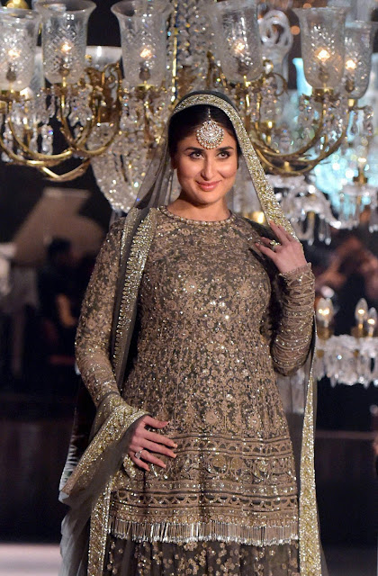 Kareena kapoor stills at Lakme Fashion Week 2016 Kareena kapoor stills at Lakme Fashion Week 2016