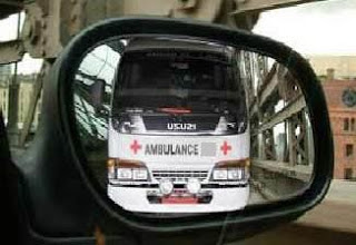 Tulisan Ambulance Terbalik Alasan Kenapa