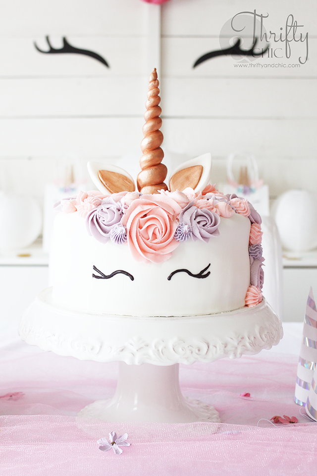 A Unicorn Birthday Cake | Bakeologie