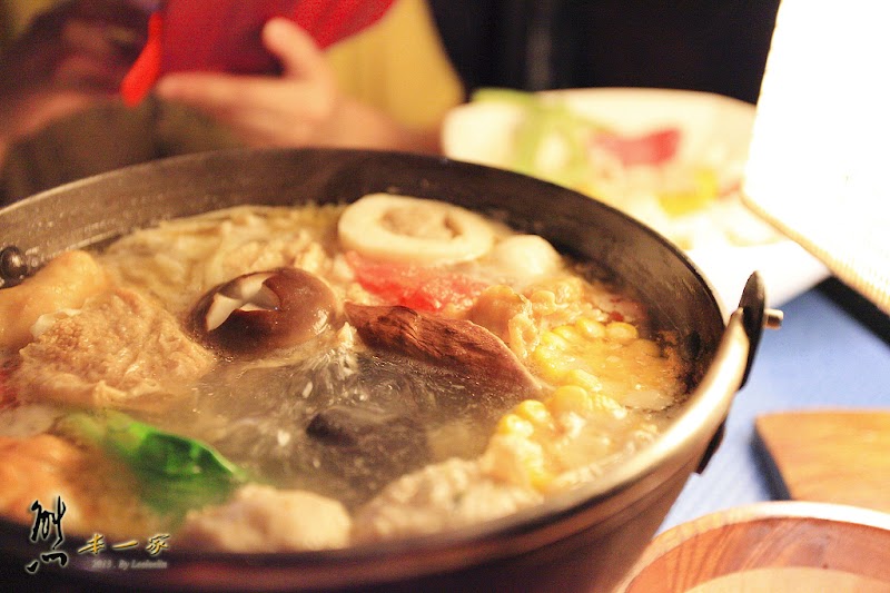 清境火鍋|清境美食|嵐山小鎮|全台最高海拔PUB|浪漫玻璃屋餐廳