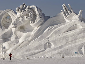 Harbin Ice Sculpture Festival randommusings.filminspector.com