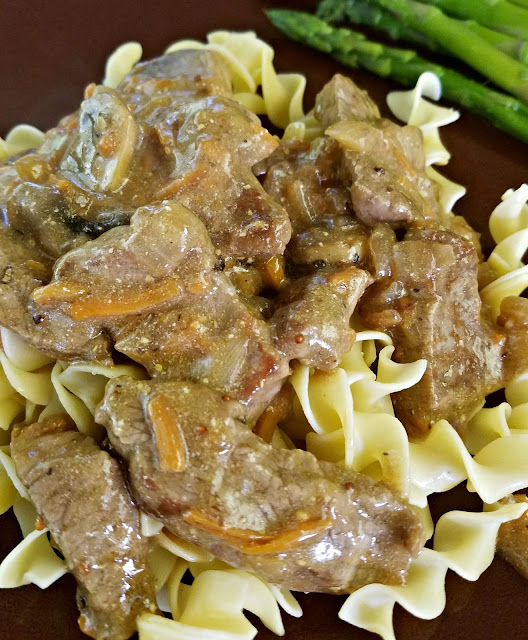 Beef Stroganoff (Pioneer Woman)