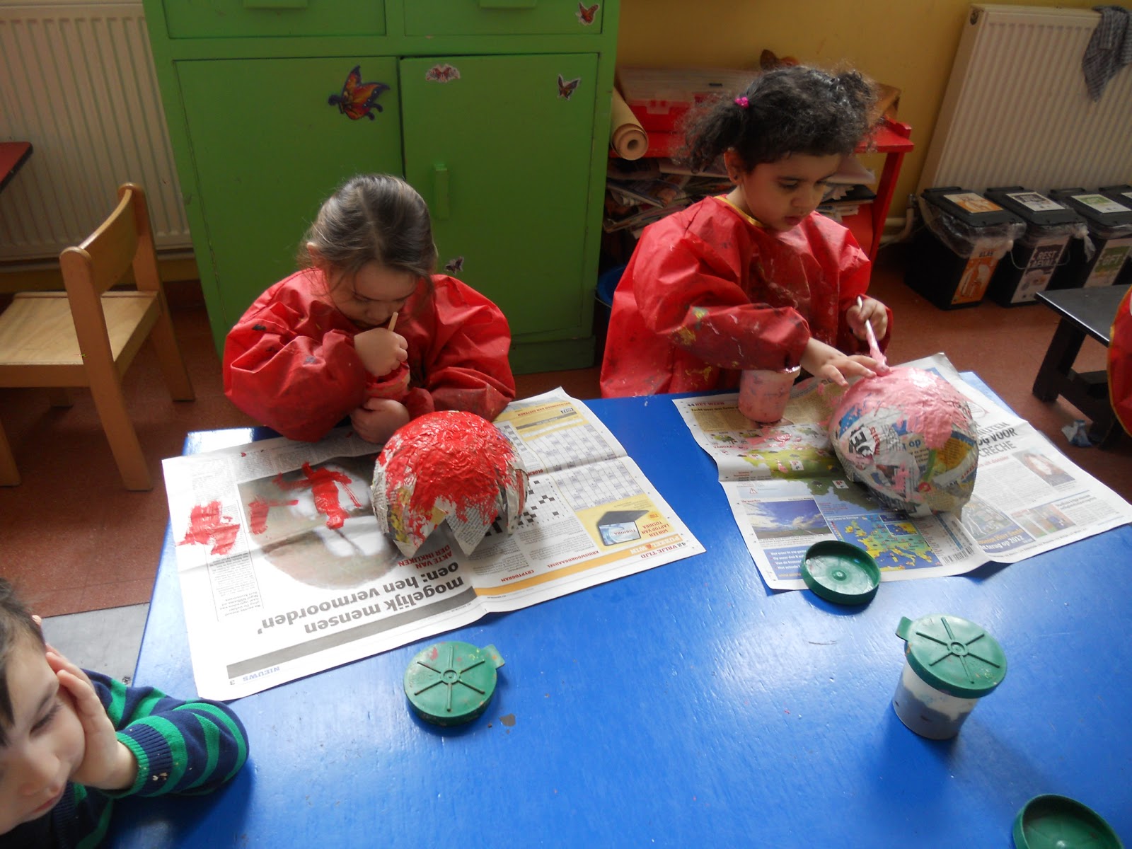 Welkom in de vlinderklas Thema lente/pasen de paasboom versieren