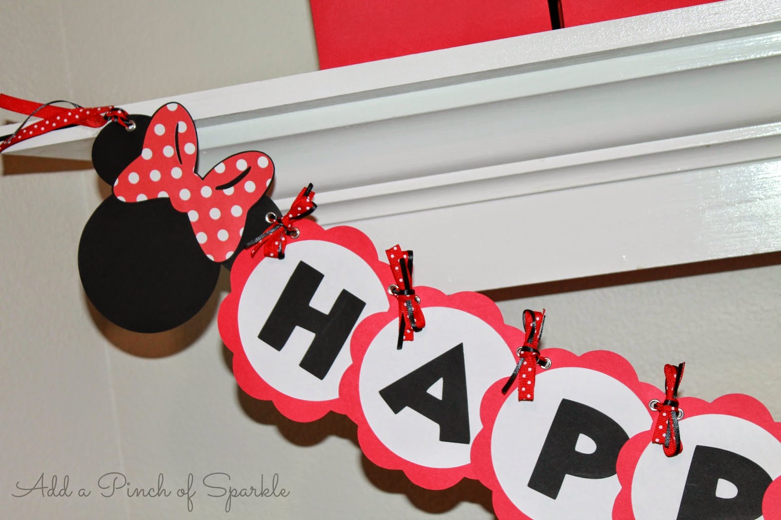 add-a-pinch-of-sparkle-minnie-mouse-birthday-banner