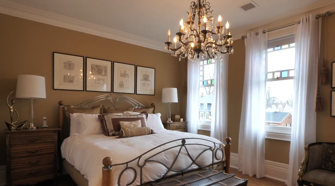 33 Interior Design Photos vs. 22 Bayview Dr, St. Catharines, ON Home Tour