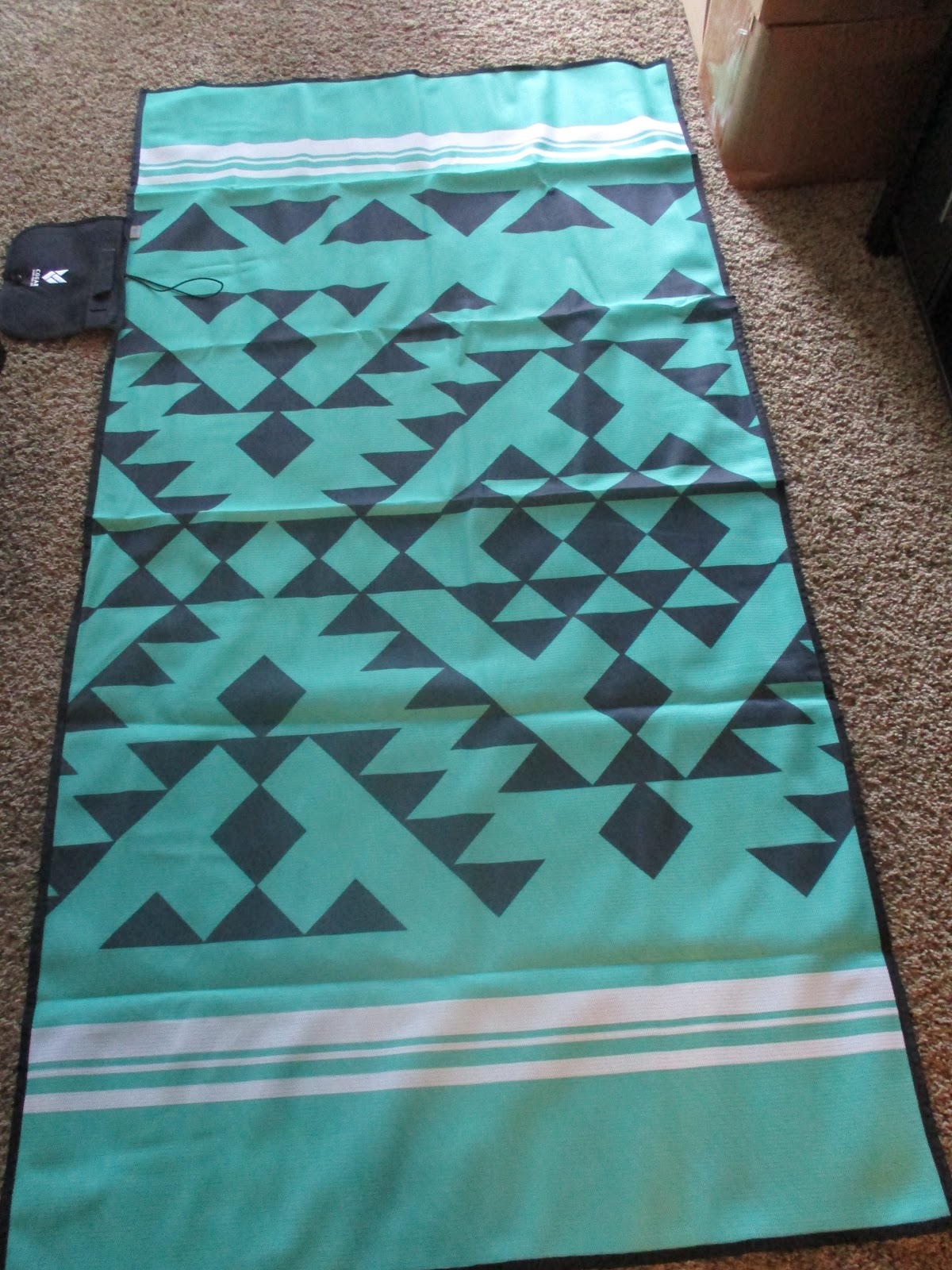 Missys Product Reviews Cgear Sandlite Sand Free Mat Green