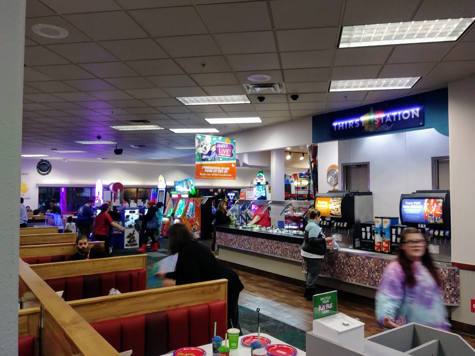Chuck E Cheese Has A Whole New Look New Games And New Ways To Play