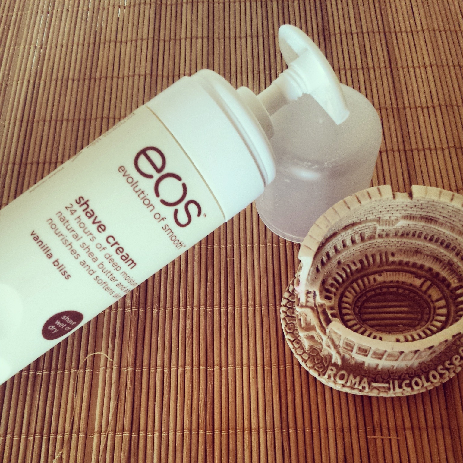 Little obsessions EOS shave cream vanilla bliss