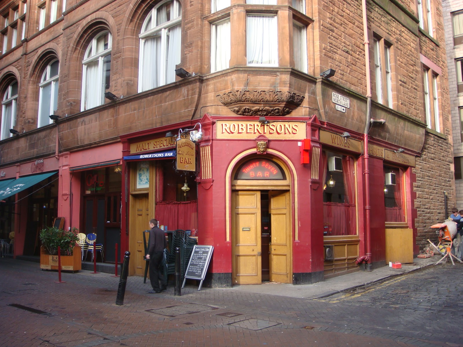 Time for a Pint A Pictorial Pub Crawl Edinburgh