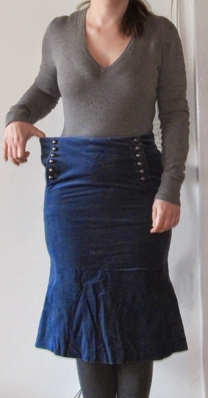 Refashion Coop Skirt fitted to an hourglass figure