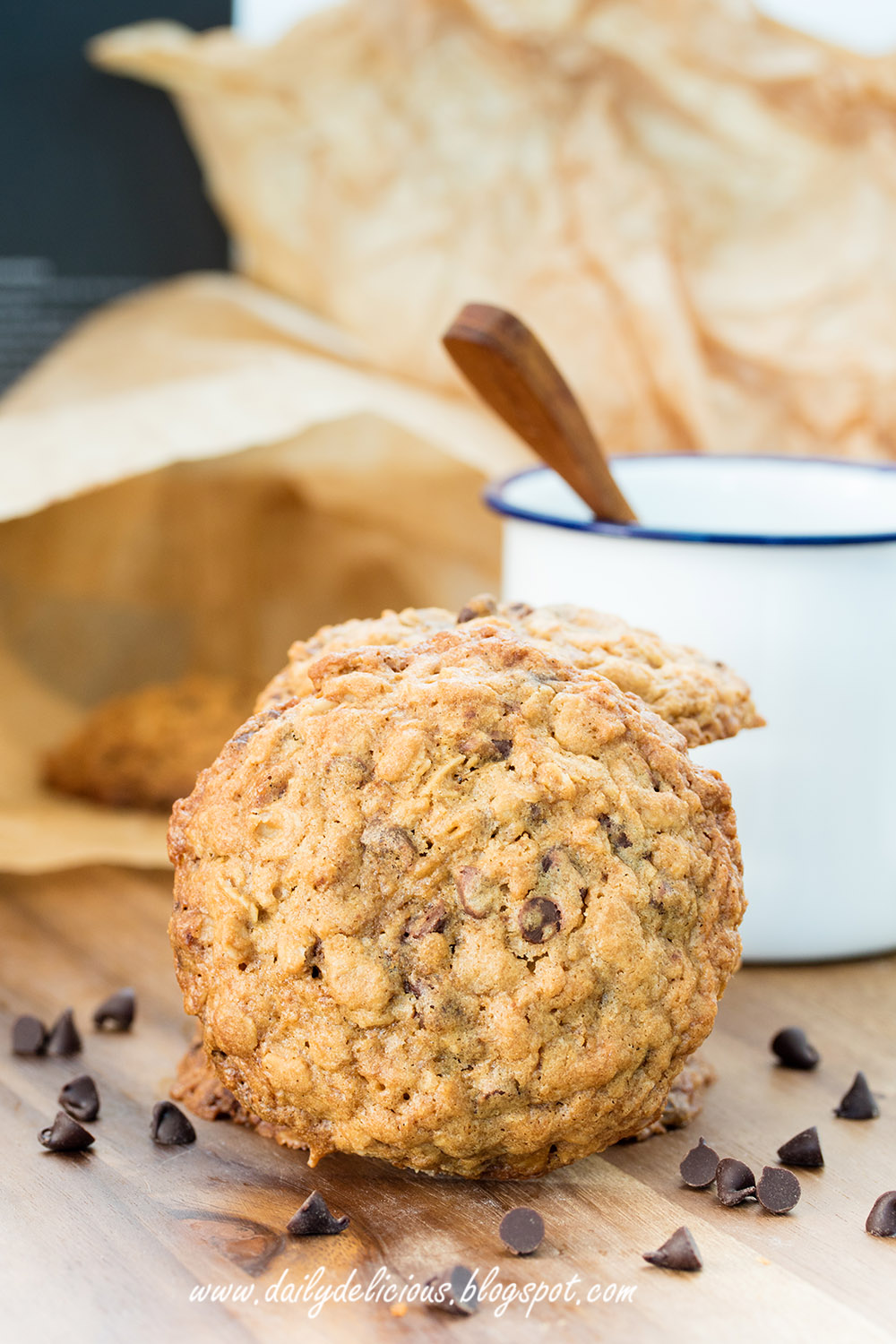 dailydelicious Chocolate chip oatmeal cookies