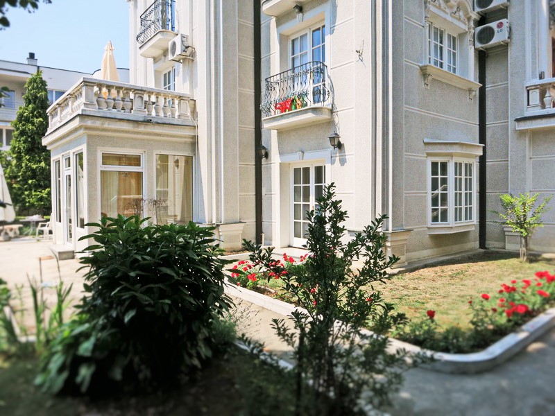Real Estate in Belgrade, Serbia Beautiful apartment in a luxury villa