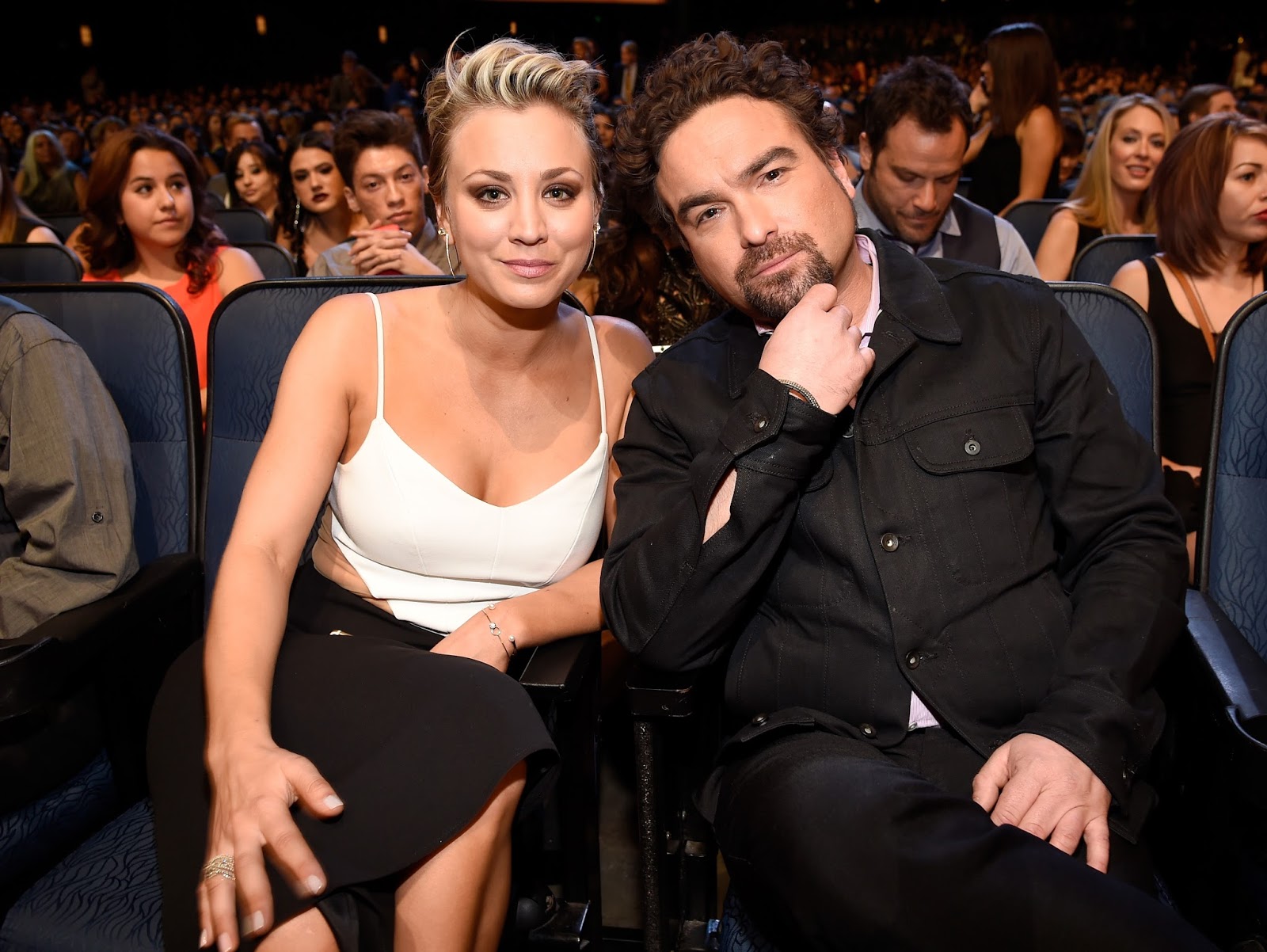 Celebrity World: Daring Kaley Cuoco teases fans exposing entire breast on  Snapchat