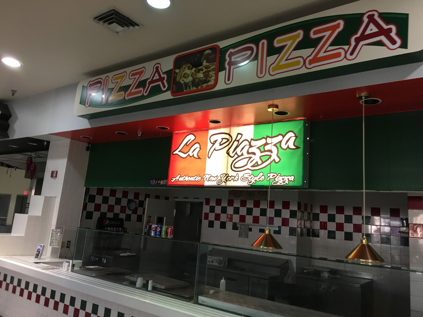 Laughlin Buzz La Piazza Pizza at the Laughlin Outlet Center