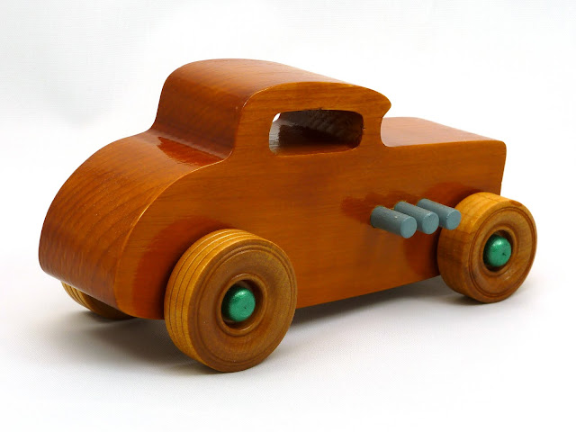 Right Rear - Wooden Toy Car - Hot Rod Freaky Ford - 32 Deuce Coupe - Pine - Amber Shellac - Metallic Green - Gray