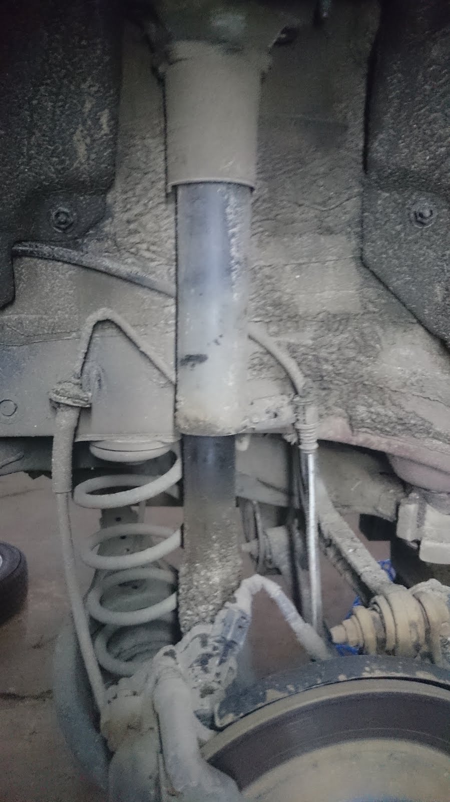 Замена втулок амортизатора мазда 6 - 91 фото