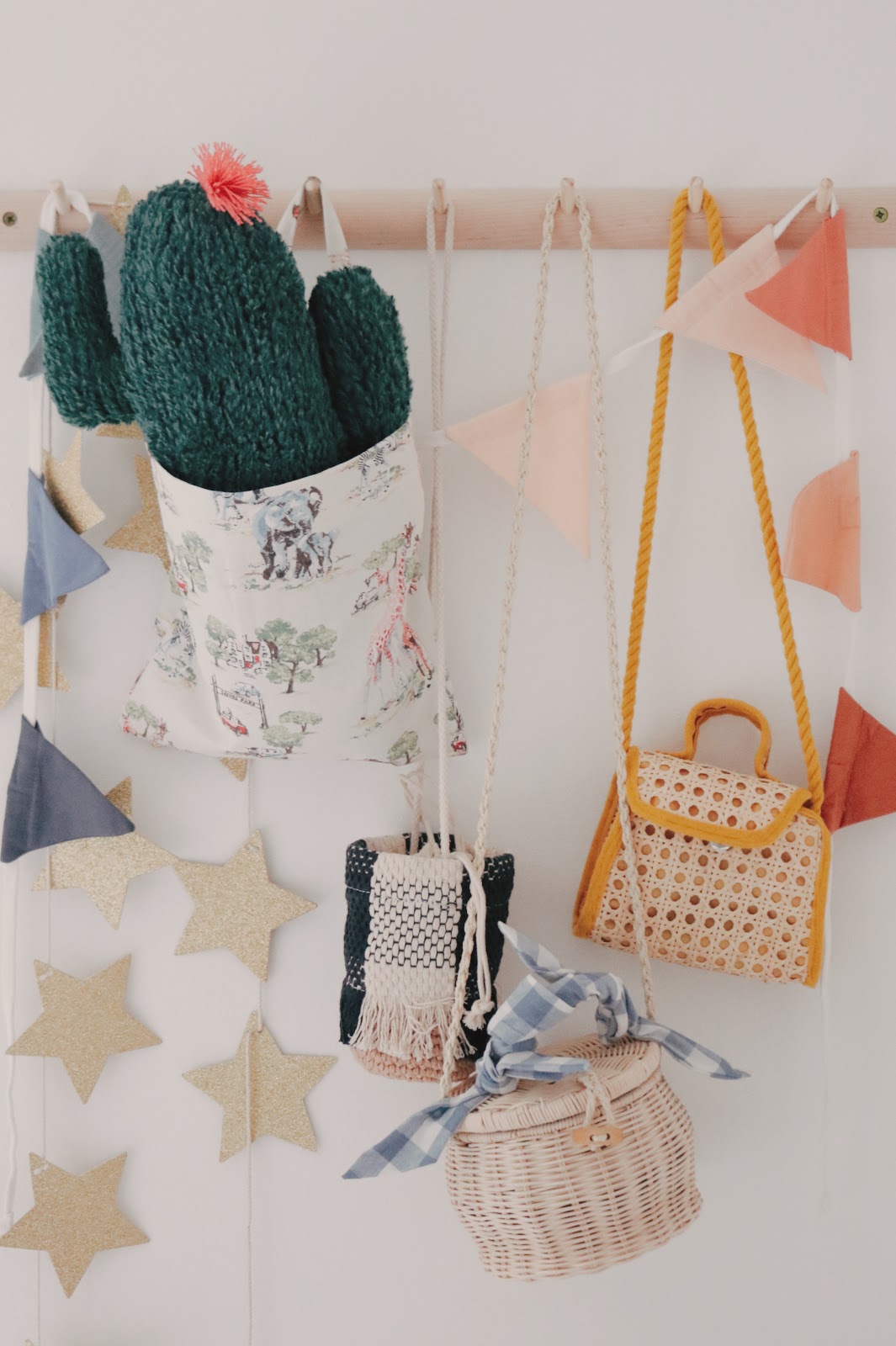 crochet hanging storage bag