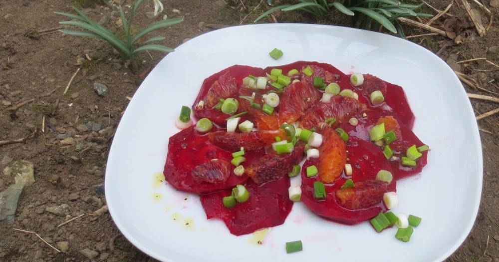 Barbaras Spielwiese: Rote Bete mit Blutorange und Frühlingszwiebel