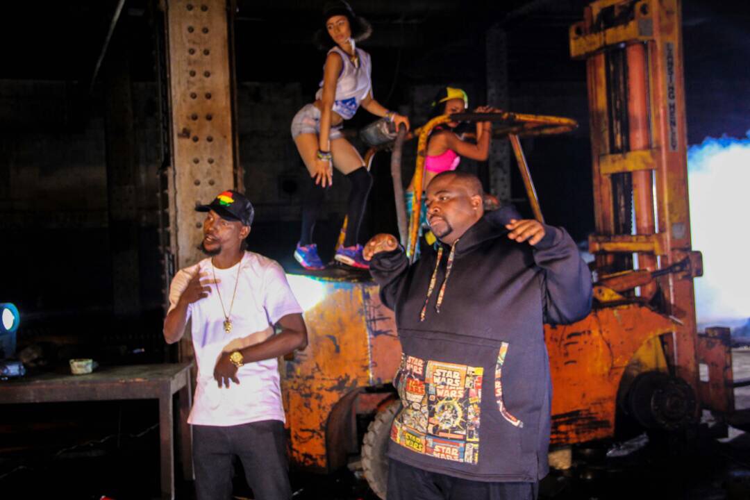 Dj Bobbi "Parka Dem" ft Mytee Lyon (Audio + video)