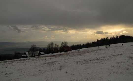 Polana Surówki. Widok w kierunku Babiej Góry i Pasma Orawsko-Podhalańskiego.