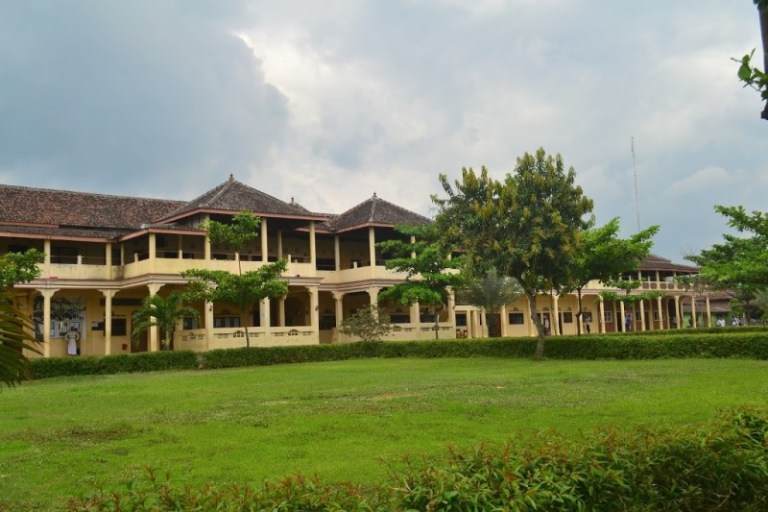 Daftar Kumpulan Pondok Pesantren Terbaik dan Terbesar di