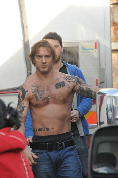 Arousing Males: Tom Hardy nude