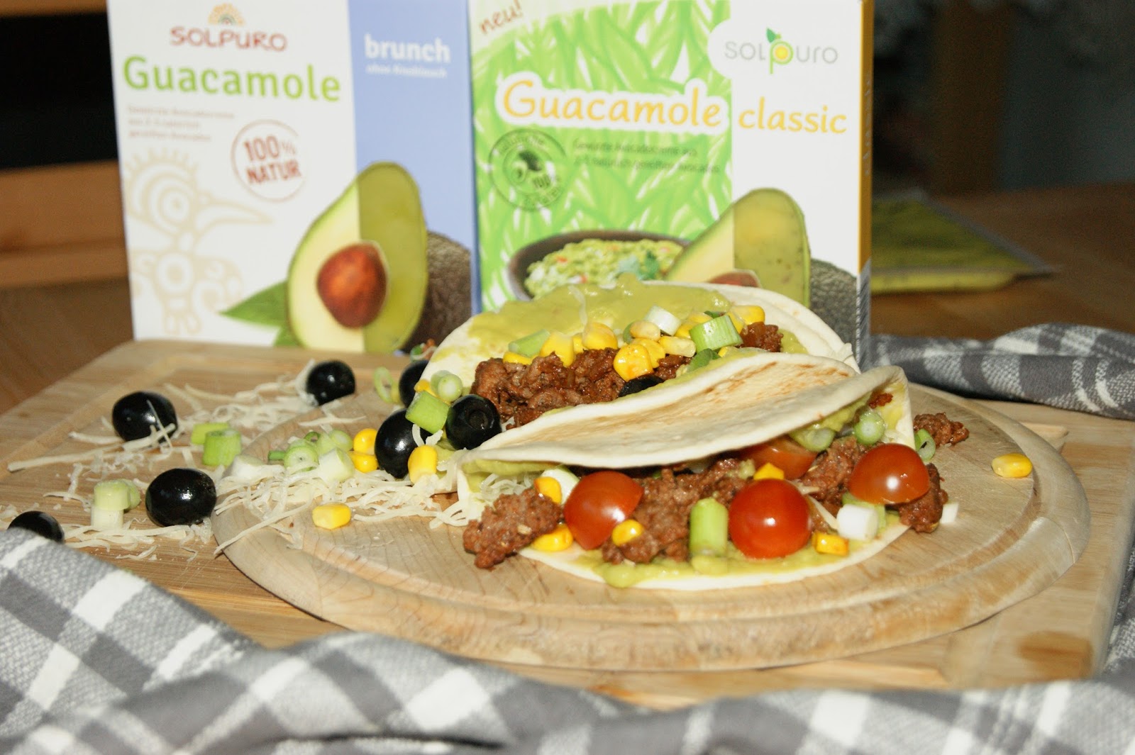 Gefüllte Tacos mit Gemüse-Hackfüllung und Guacamole - monis_paradise ♥