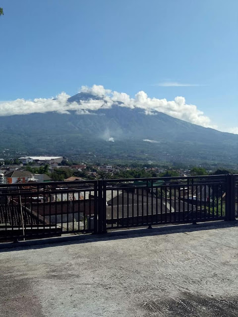Villa Vida Depan Jatim Park 2 - 5 Bed Villa Vida Depan Jatim Park 2 - 5 Bed