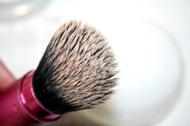 Makeup Revolution Pro Hygiene Sanitising Solid Brush Cleaner